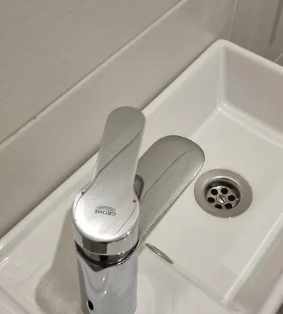 Apartment Hos-cegledi Vendeghaz -oenallo Otthon, Mely Csak Az Oenoeke Miskolc