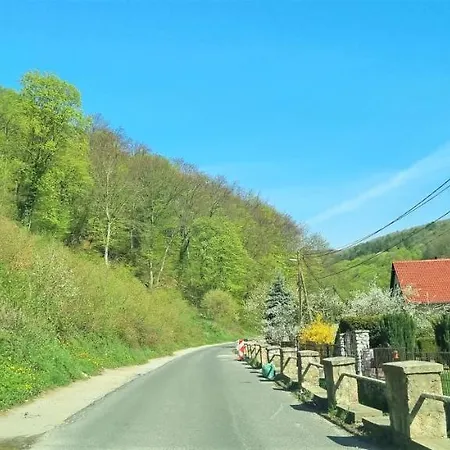 Hos-cegledi Vendeghaz -oenallo Otthon, Mely Csak Az Oenoeke شقة