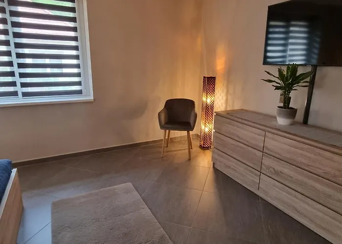 Hős-ceglédi -önálló Otthon, Mely Csak Az önöké Apartman *